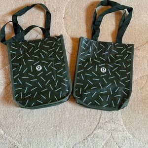 Lululemon reusable Dark Green Tote Bags EUC